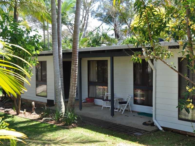5 Lights Street, Emerald Beach NSW 2456