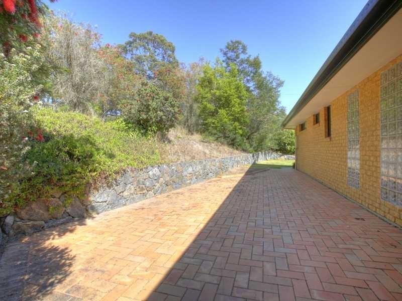 65 Emerald Heights Drive, Emerald Beach NSW 2456