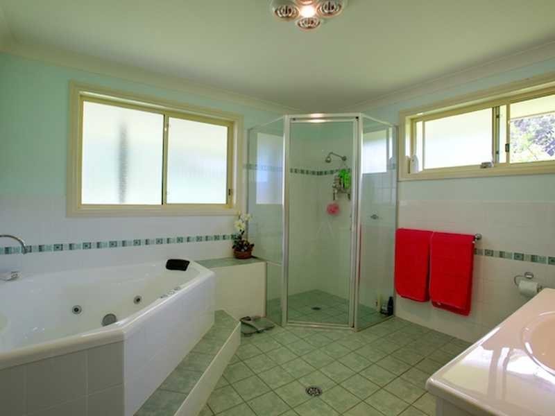 21 Lyndhurst Cl Moonee Beach, Coffs Harbour NSW 2450