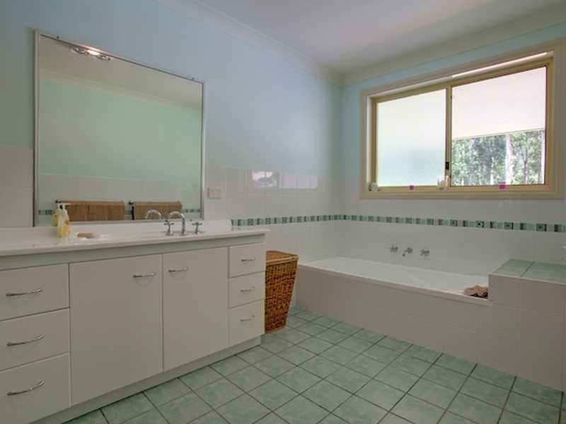 21 Lyndhurst Cl Moonee Beach, Coffs Harbour NSW 2450