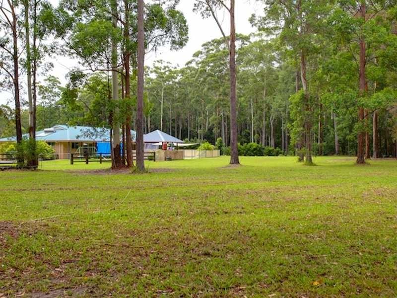 21 Lyndhurst Cl Moonee Beach, Coffs Harbour NSW 2450