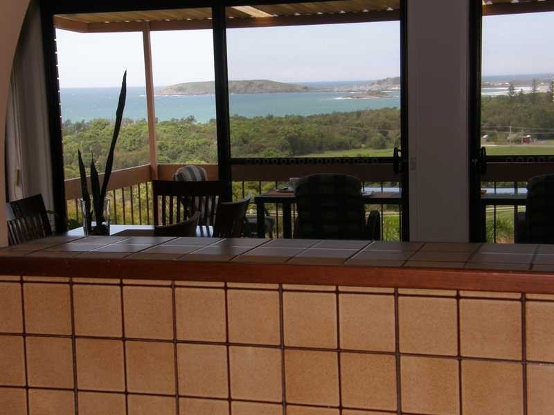 71 Manning Avenue, Coffs Harbour NSW 2450