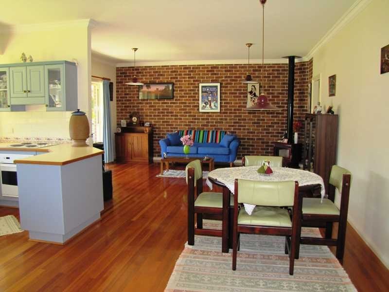 10 Lake Russell Drive, Emerald Beach NSW 2456