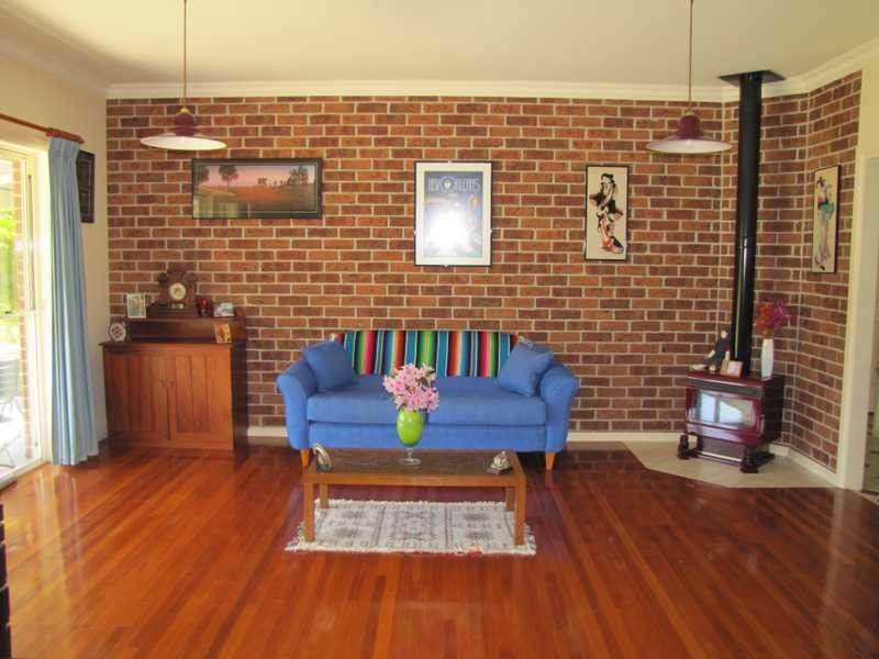 10 Lake Russell Drive, Emerald Beach NSW 2456