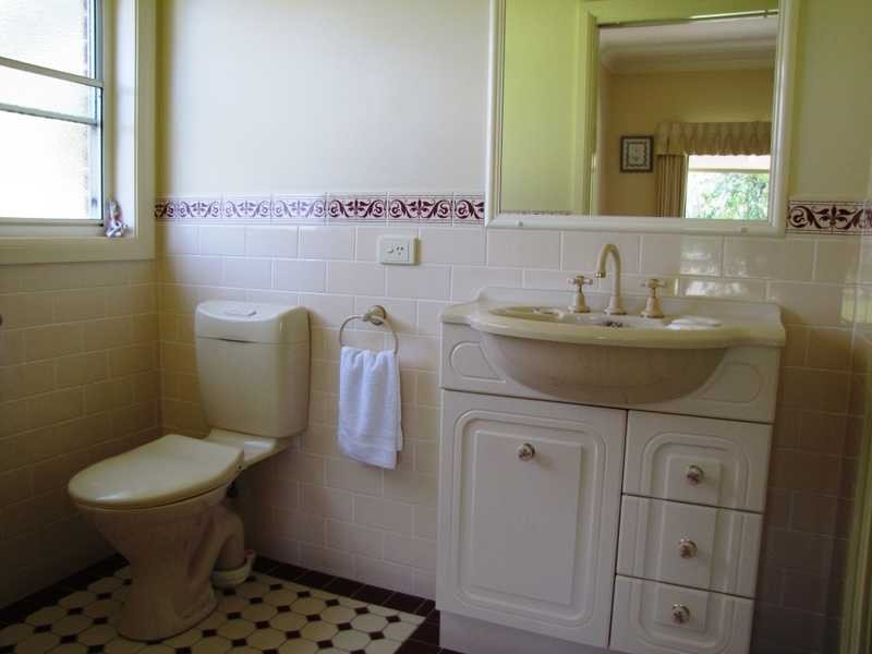 10 Lake Russell Drive, Emerald Beach NSW 2456