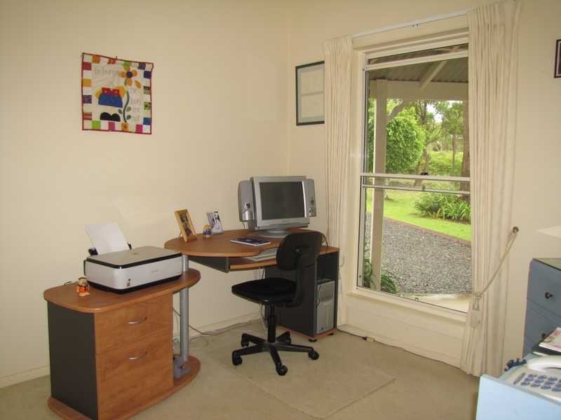 10 Lake Russell Drive, Emerald Beach NSW 2456