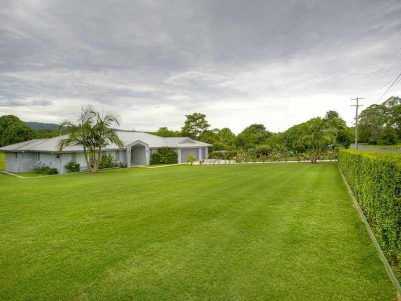 24 Faviell Drive, Bonville NSW 2441