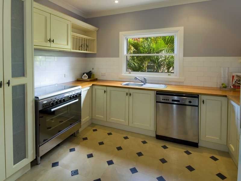 4 Robin Street, Coffs Harbour NSW 2450