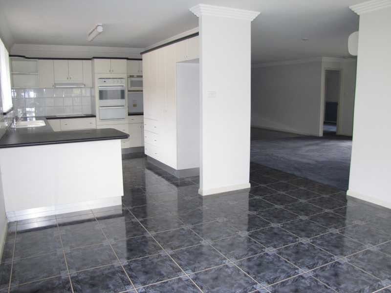 76 Loaders Lane, Coffs Harbour NSW 2450