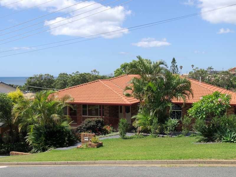 12 Canomie Street, Sapphire Beach NSW 2450