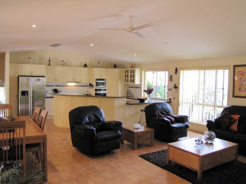 5 Beachside Court, Sapphire Beach NSW 2450
