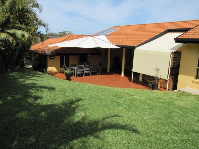 5 Beachside Court, Sapphire Beach NSW 2450
