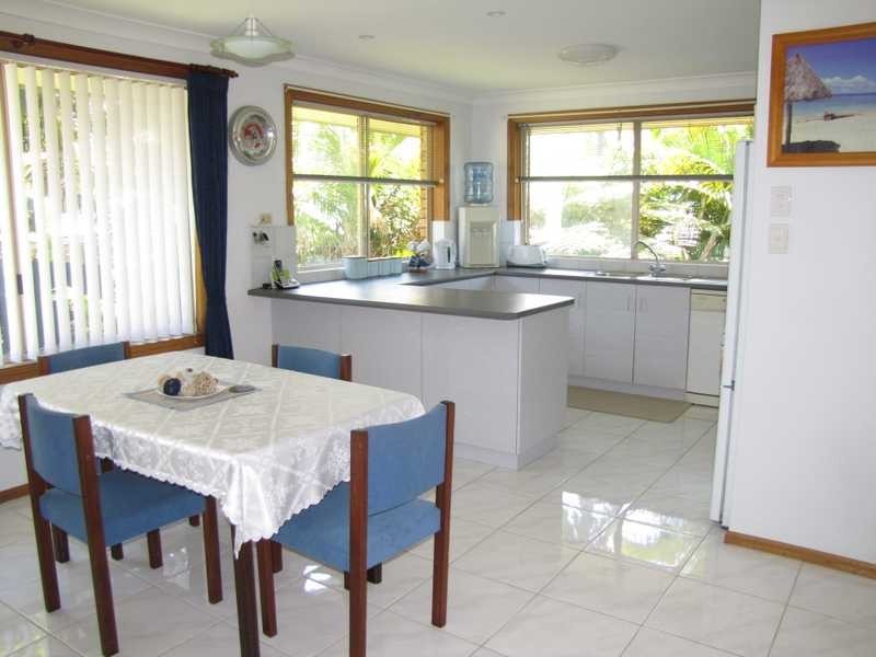 2/22 Seabreeze Place, Boambee East NSW 2452