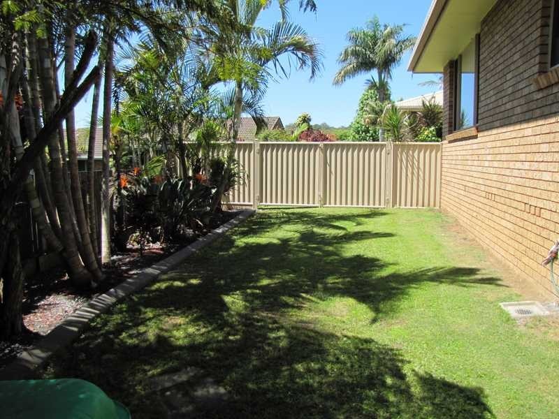 2/22 Seabreeze Place, Boambee East NSW 2452
