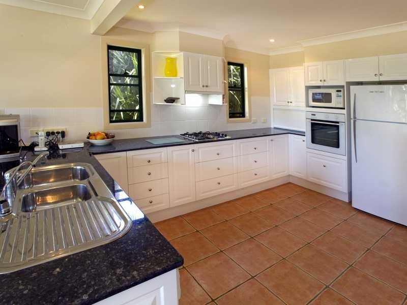 5 Dammeral Crescent, Emerald Beach NSW 2456