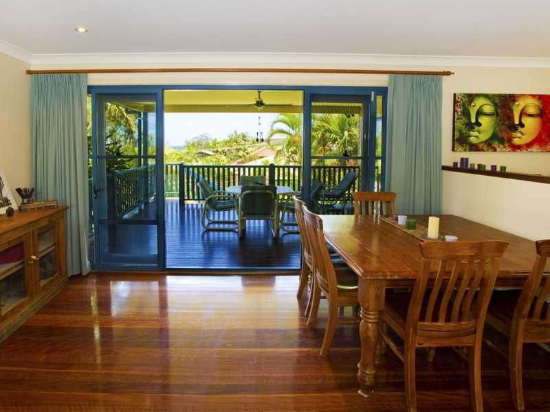 5 Dammeral Crescent, Emerald Beach NSW 2456