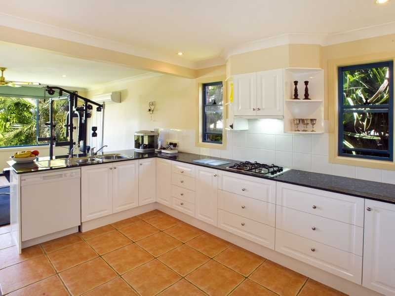 5 Dammeral Crescent, Emerald Beach NSW 2456