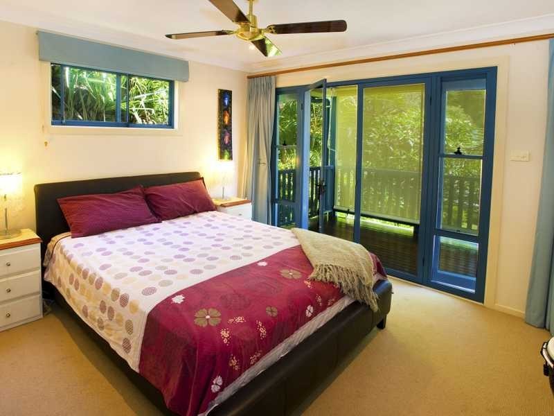5 Dammeral Crescent, Emerald Beach NSW 2456