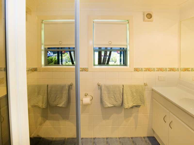 5 Dammeral Crescent, Emerald Beach NSW 2456