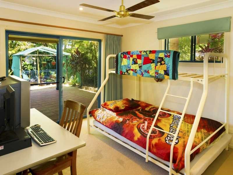 5 Dammeral Crescent, Emerald Beach NSW 2456