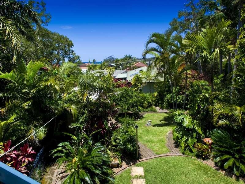 5 Dammeral Crescent, Emerald Beach NSW 2456