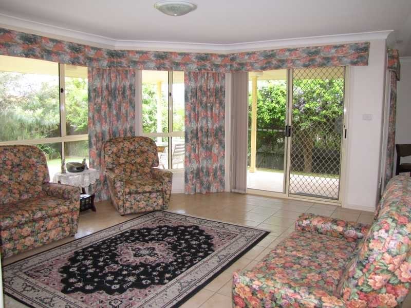 8 Crystal Drive, Sapphire Beach NSW 2450