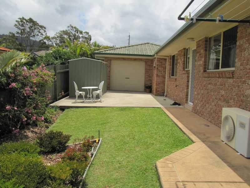 8 Crystal Drive, Sapphire Beach NSW 2450