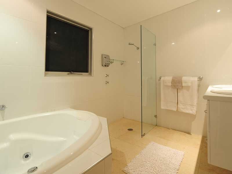 4 Beachfront Close, Sapphire Beach NSW 2450
