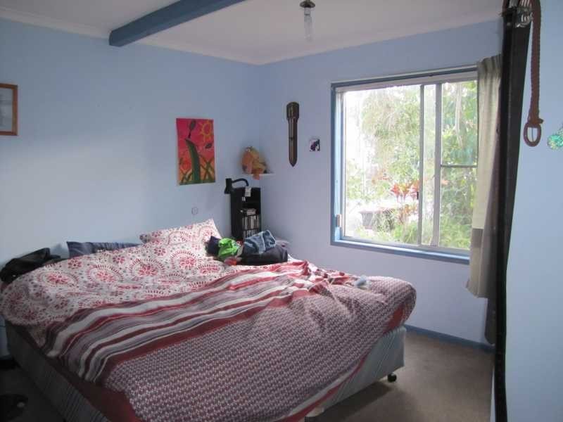 5 Blue Gum Avenue, Sandy Beach NSW 2456