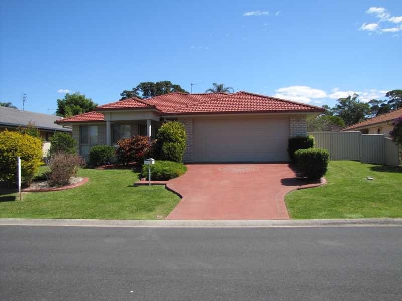 27 Red Cedar Drive, Coffs Harbour NSW 2450