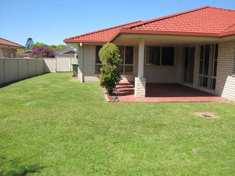 27 Red Cedar Drive, Coffs Harbour NSW 2450