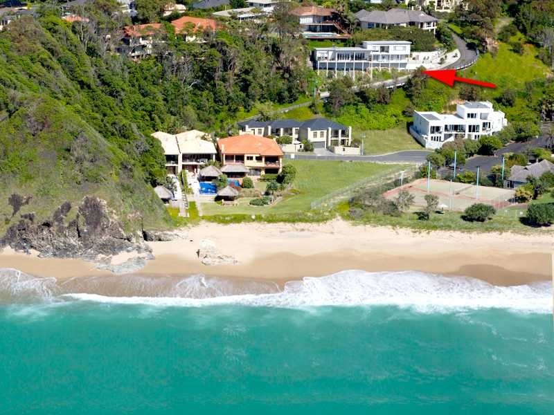 4 Beachfront Close, Sapphire Beach NSW 2450