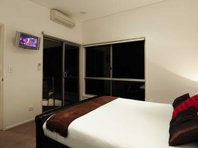 4 Beachfront Close, Sapphire Beach NSW 2450