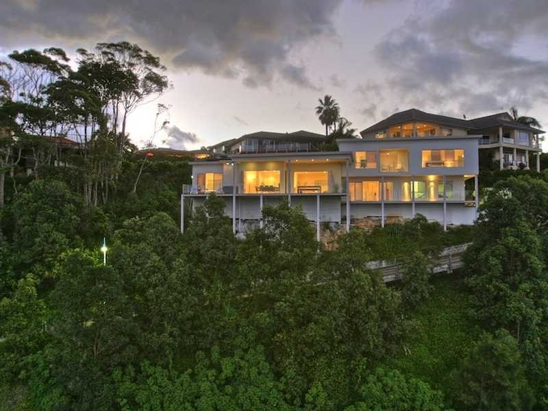 4 Beachfront Close, Sapphire Beach NSW 2450