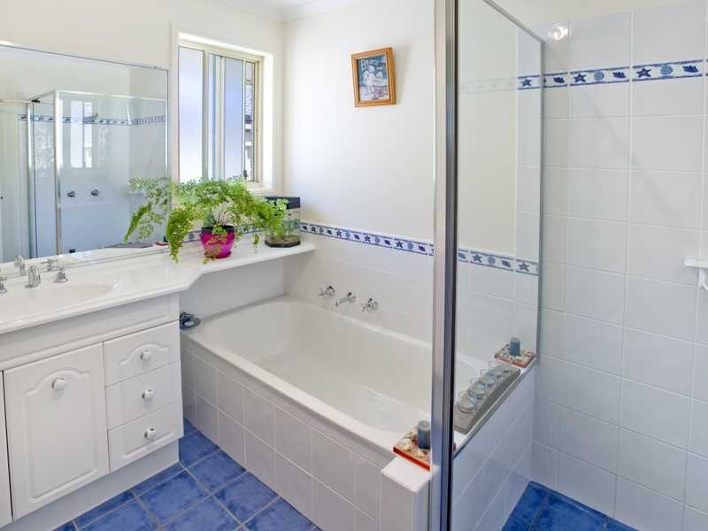 2 Cotswold Close, Coffs Harbour NSW 2450