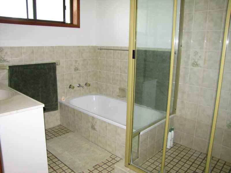 2/2 Azalea Avenue, Coffs Harbour NSW 2450