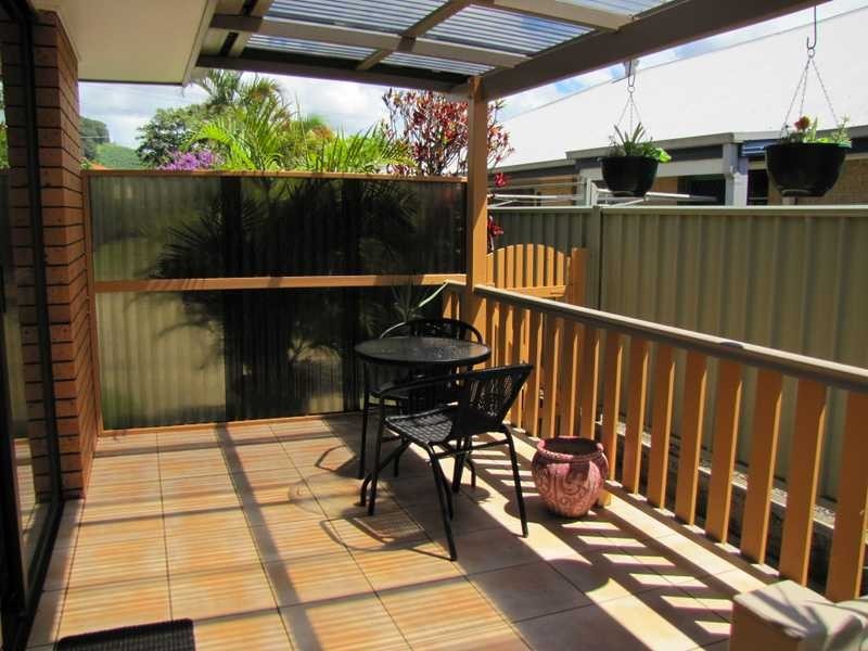 2/2 Azalea Avenue, Coffs Harbour NSW 2450