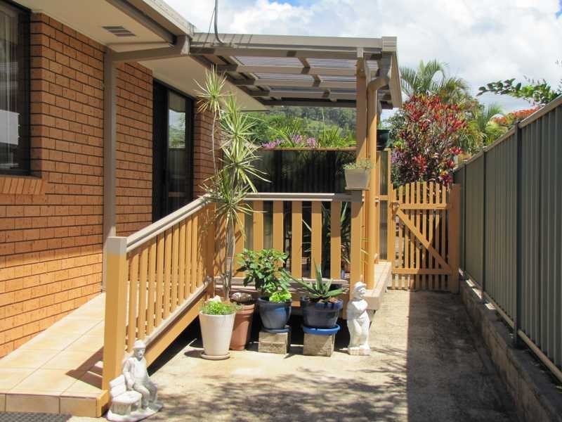 2/2 Azalea Avenue, Coffs Harbour NSW 2450