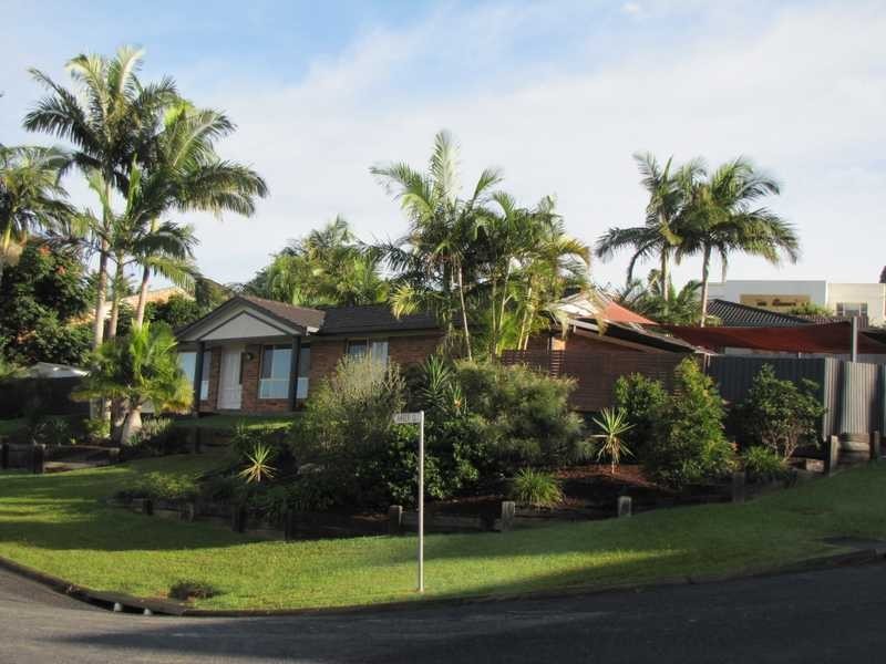 2 Amber Close, Coffs Harbour NSW 2450