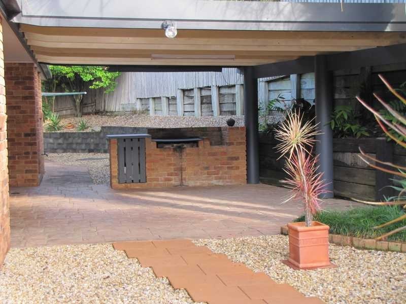 2 Amber Close, Coffs Harbour NSW 2450