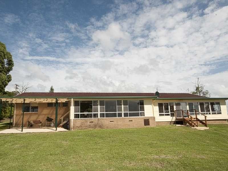 656 Lake Innes Drive, Lake Innes NSW 2446