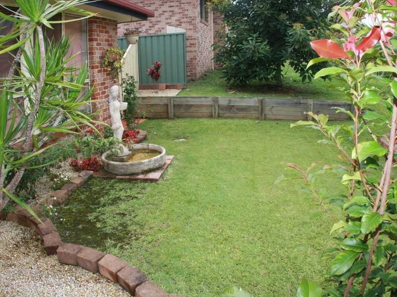 28 Explorers Way, Lake Cathie NSW 2445