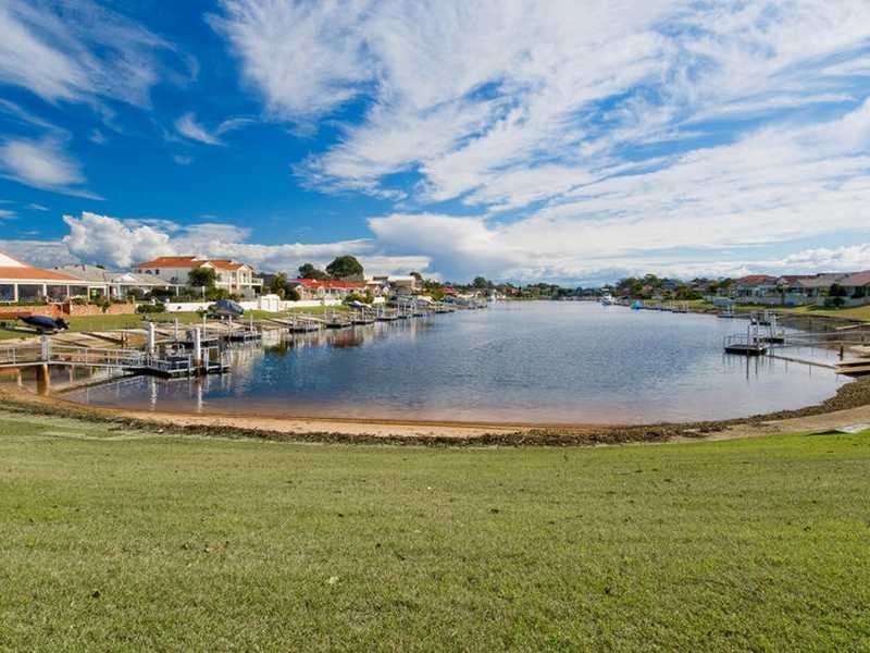 1/2 Harbour Lane, Port Macquarie NSW 2444