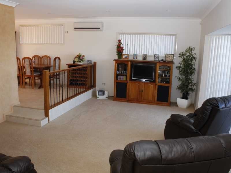 27 Crummer Street, Port Macquarie NSW 2444