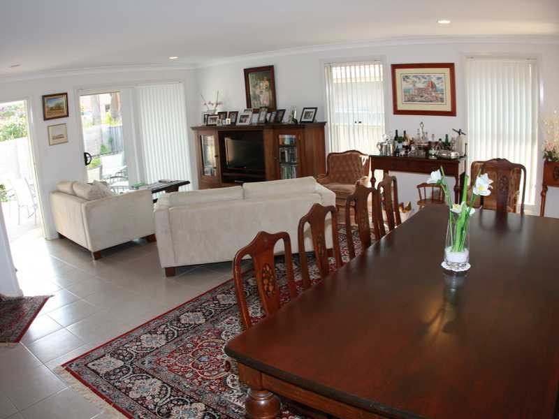 4 Hillcrest Avenue, Port Macquarie NSW 2444