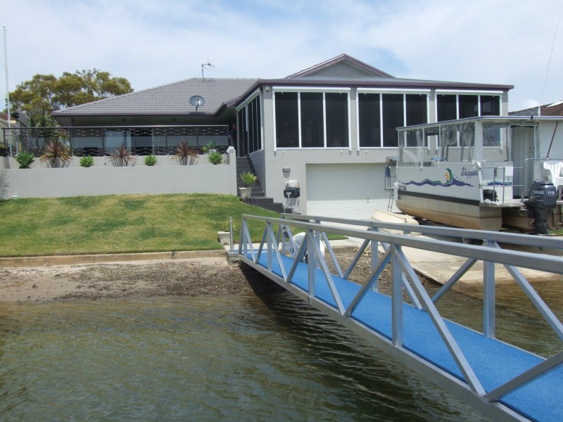 17 Laguna Place, Port Macquarie NSW 2444