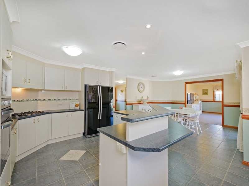 6 Seafarers Close, Bonny Hills NSW 2445