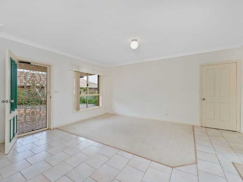2/33 Sapphire Drive, Port Macquarie NSW 2444