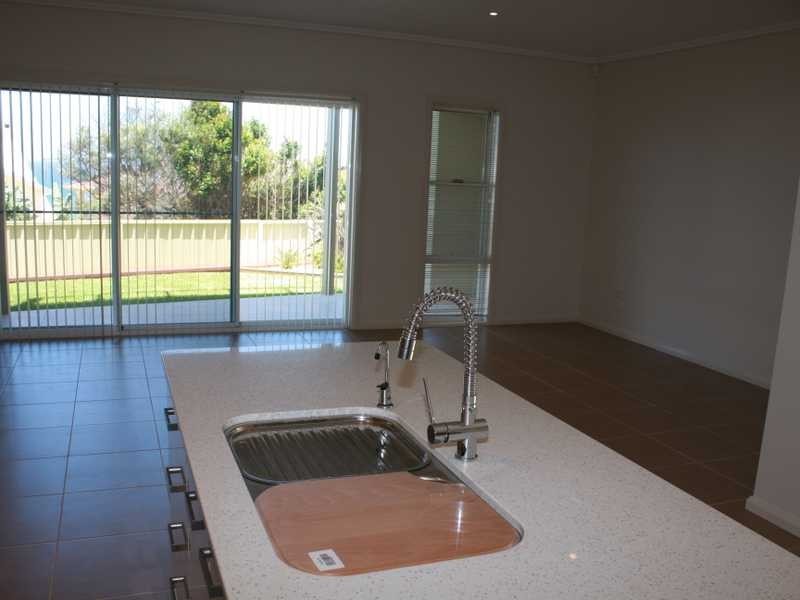 2/1 Bourne Street, Port Macquarie NSW 2444