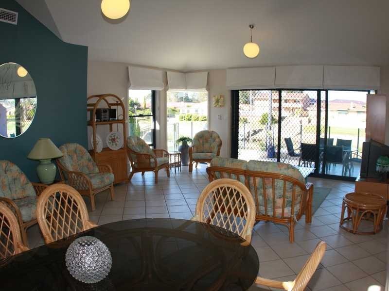 2/4 Sirius Close, Port Macquarie NSW 2444